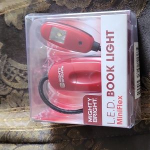 Mighty bright led book light miniflex I own love clip on book light fab